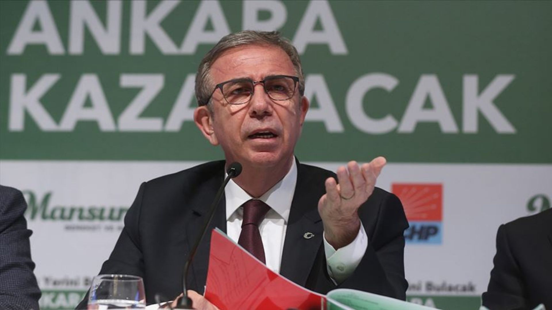 “Suyu Kesilen Var mı?” Sorusu Salonda Yankılandı: Mansur Yavaş’ın Açıklaması Tartışma Yarattı
