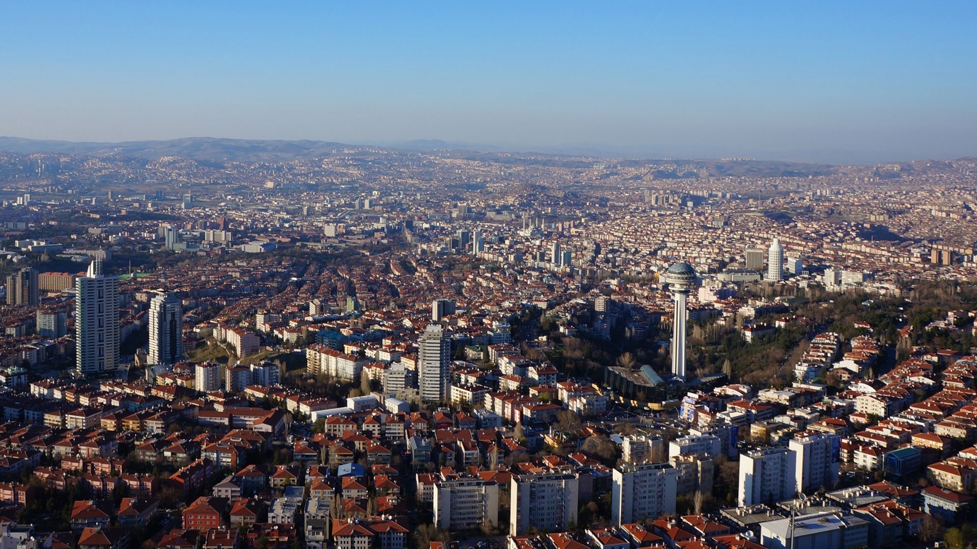 Ankara Emlak Piyasasında "Patinaj" Devri: Ocak’ta 10 Bin Konut Satıldı Ama Stoklar Şişiyor!