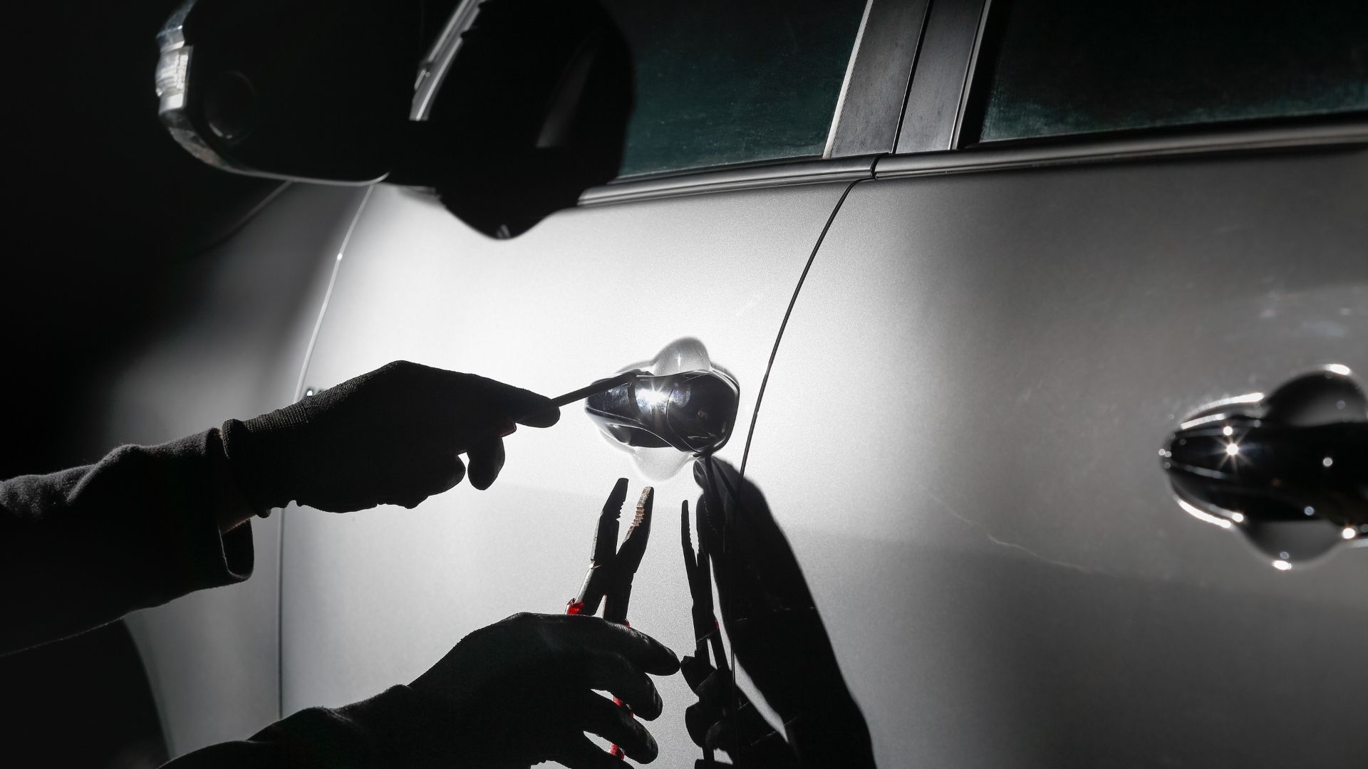 Ankara'da Hızlı Operasyon: Çalıntı Araçları Aynı Gün Parçalayıp Satan Çete Çökertildi