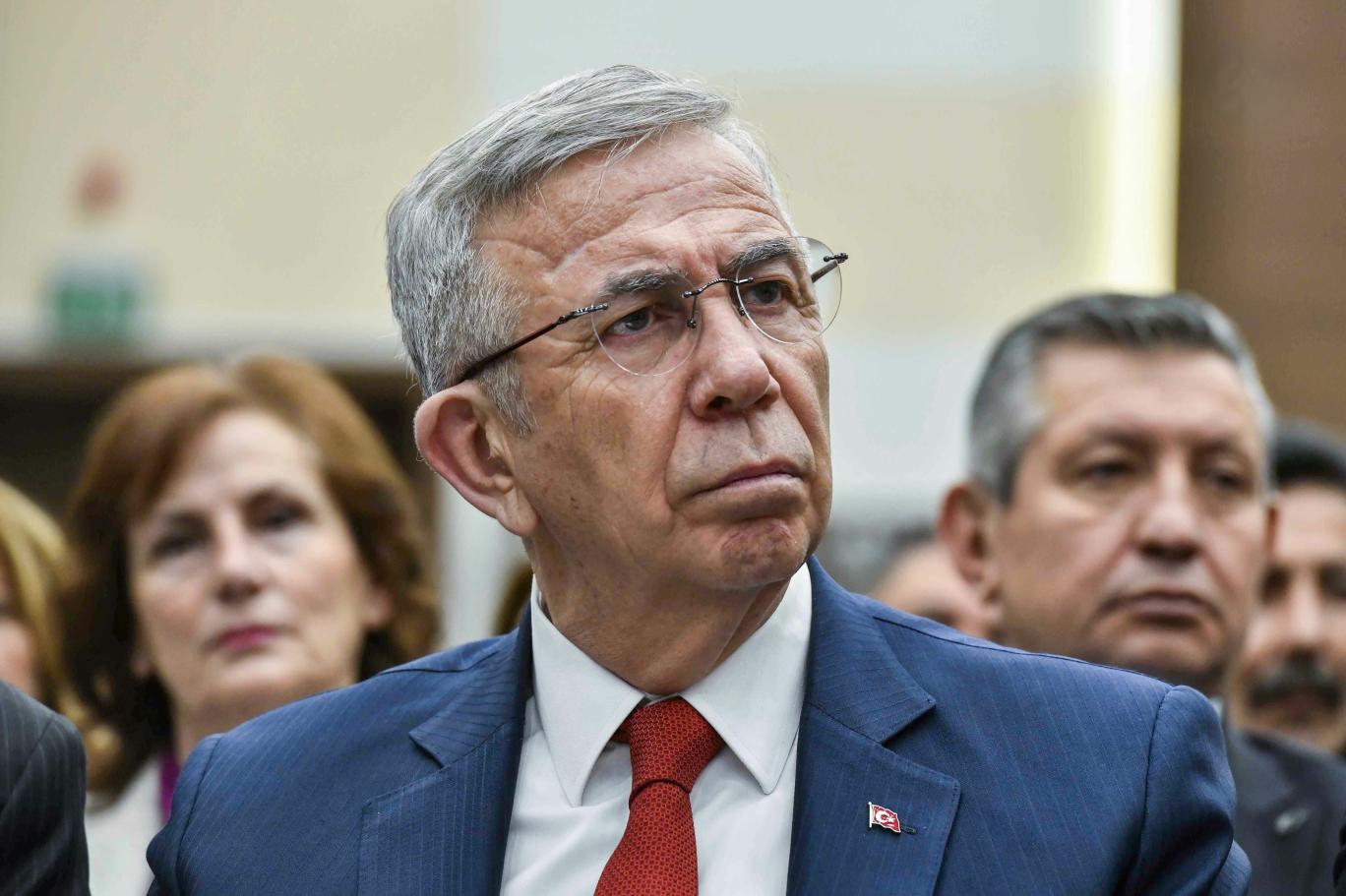 Mansur Yavaş ve 11 kişi hakkında soruşturma izni iddiası: ABB’den “resmi bildirim yok” açıklaması