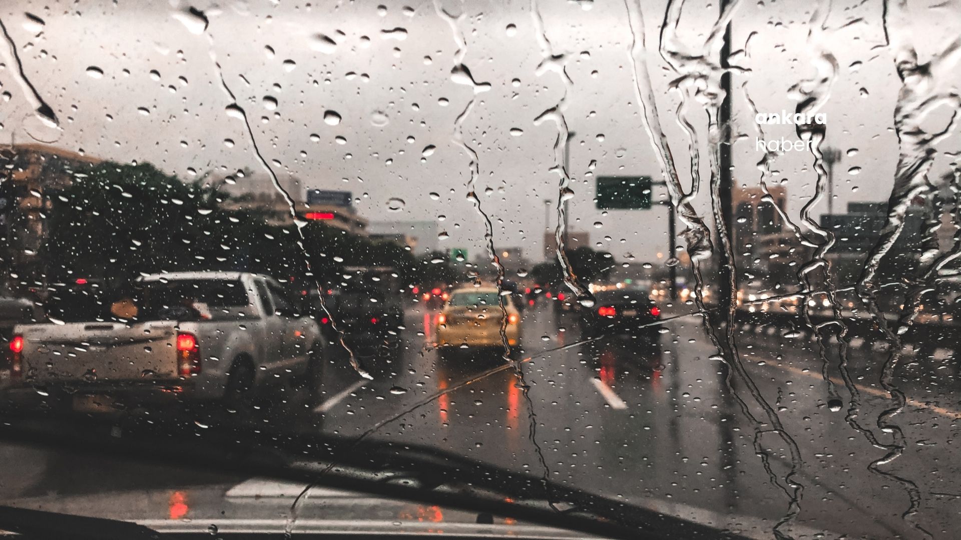 Ankara’da hafta sonuna yağış uyarısıyla giriliyor: Kuvvetli sağanak bekleniyor