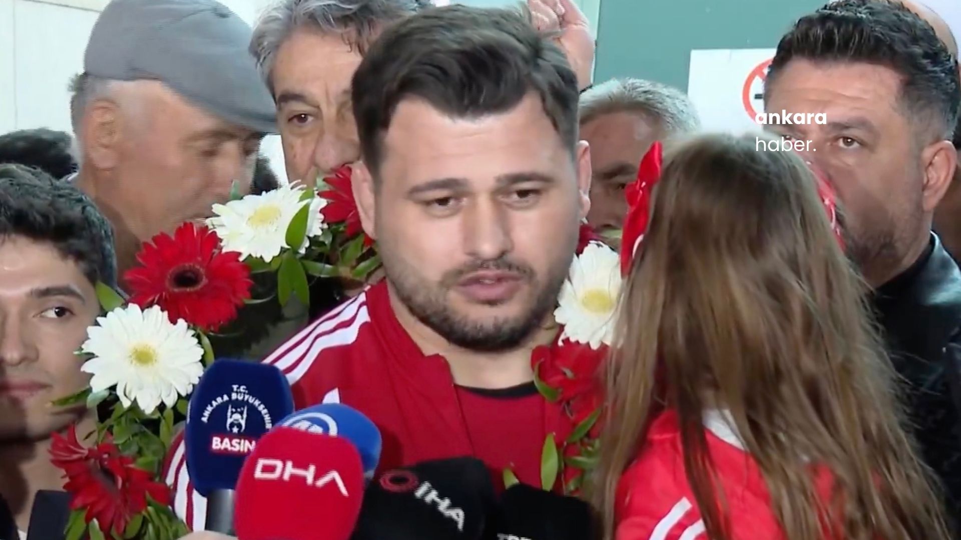 13. Avrupa şampiyonu Rıza Kayaalp Ankara’da coşkuyla karşılandı